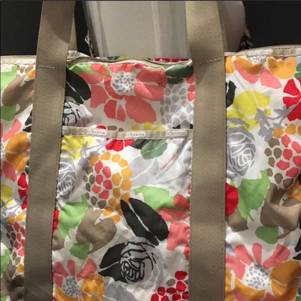 Lesportsac flower printed bag - Picture 5 of 8
